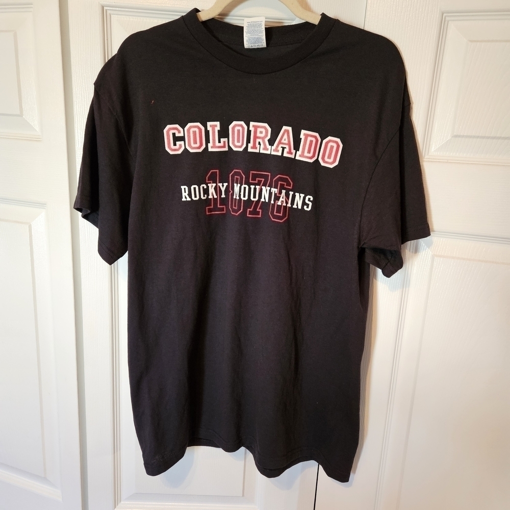 NWOT Delta Pro Weight Colorado 1976 Rocky Mountains Black t-shirt size L.